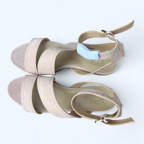 NEW Naturalizer Ursa Women's Strappy Espadrille Wedge Sandal Leather sz 9.5 M - Picture 2 of 8